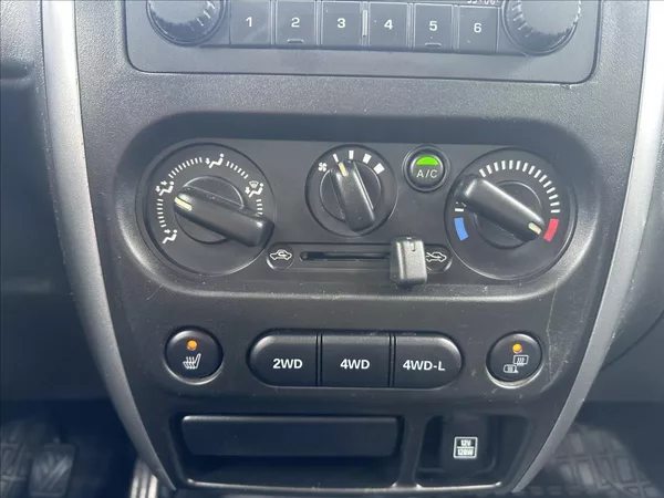 Suzuki Jimny 1,3 4x4 TAŽNÉ KLIMA BEZ KOROZE - foto 18