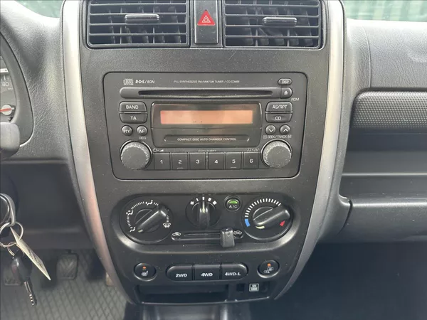 Suzuki Jimny 1,3 4x4 KLIMA - foto 16