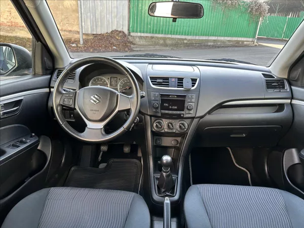 Suzuki Swift 1,2 4x4 - foto 13