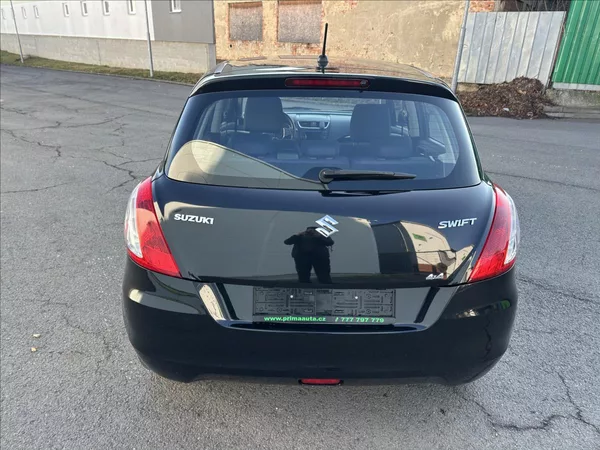 Suzuki Swift 1,2 4x4 - foto 4