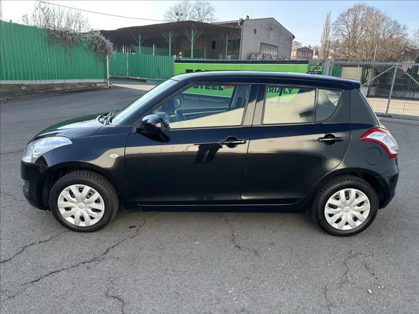 Suzuki Swift 1,2 4x4 - foto 8