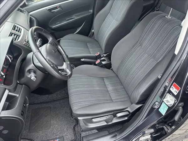 Suzuki Swift 1,2 4x4 1.majitel - foto 12