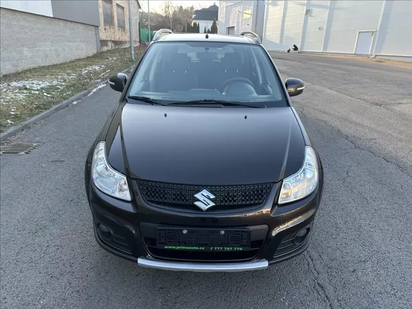 Suzuki SX4 1,6 4x4 STYLE - foto 10