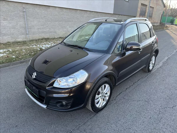 Suzuki SX4 1,6 4x4 STYLE - foto 9