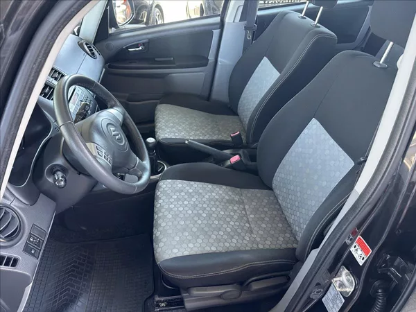 Suzuki SX4 1,6 TAŽNÉ - foto 12