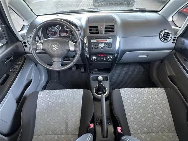 Suzuki SX4 1,6 TAŽNÉ - foto 14