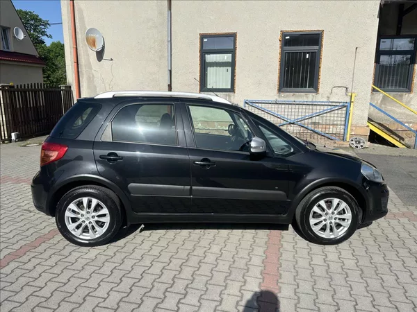 Suzuki SX4 1,6 TAŽNÉ - foto 3