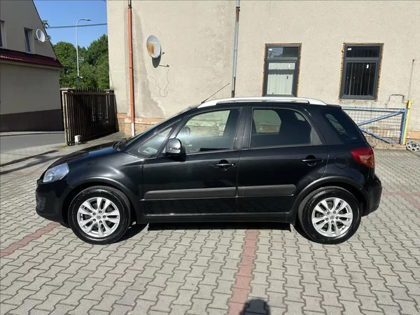 Suzuki SX4 1,6 TAŽNÉ - foto 8