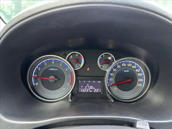 Suzuki SX4 1,6 1.majitel ! - foto 15