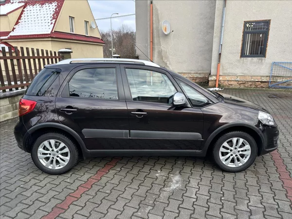 Suzuki SX4 1,6 1.majitel ! - foto 2
