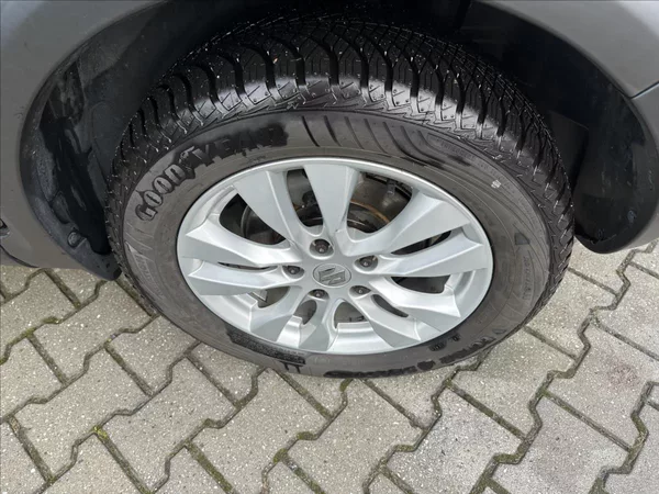 Suzuki SX4 1,6 1.majitel ! - foto 21