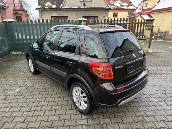 Suzuki SX4 1,6 1.majitel ! - foto 7