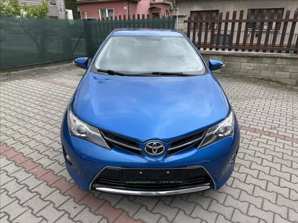 Toyota Auris 1,6 EXCLUSIVE - foto 12
