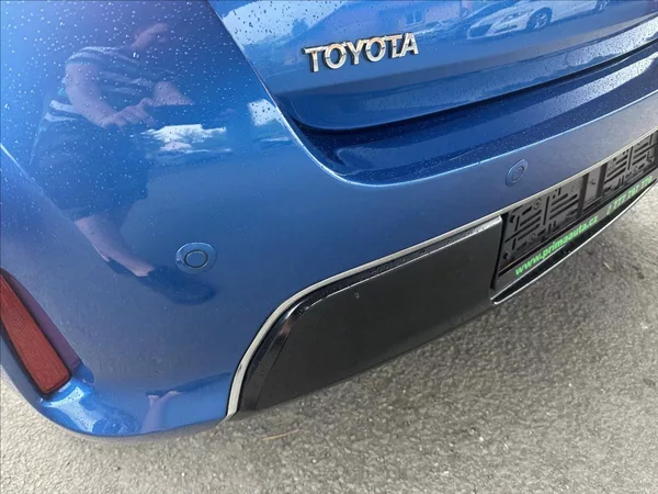 Toyota Auris 1,6 EXCLUSIVE - foto 25