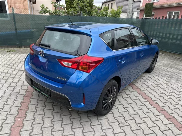 Toyota Auris 1,6 EXCLUSIVE - foto 5