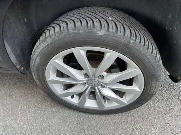 Volkswagen Caddy 2,0 MAXI TDI 4x4 TAŽNÉ - foto 17
