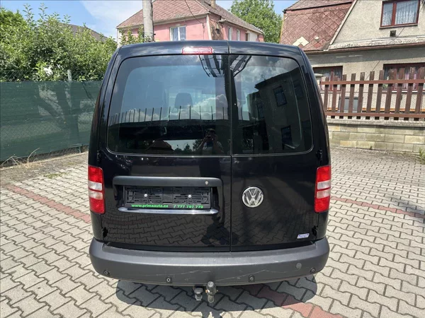 Volkswagen Caddy 2,0 MAXI TDI 4x4 TAŽNÉ - foto 4