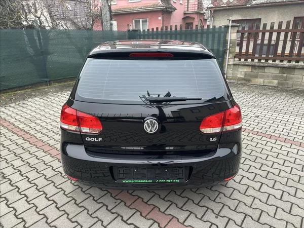 Volkswagen Golf 1,6 MPI - foto 4