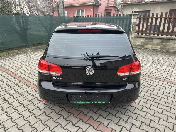 Volkswagen Golf 1,6 MPI - foto 6