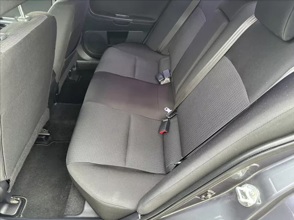 Mitsubishi Lancer 1,6 33 tis KM !! TOP STAV !! - foto 13