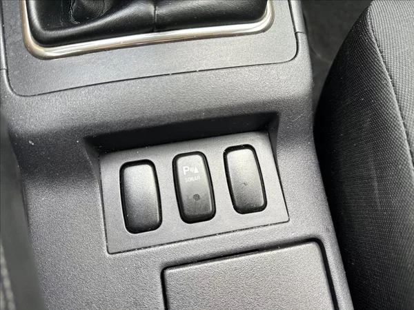 Mitsubishi Lancer 1,6 33 tis KM !! TOP STAV !! - foto 19