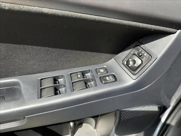 Mitsubishi Lancer 1,6 33 tis KM !! TOP STAV !! - foto 21