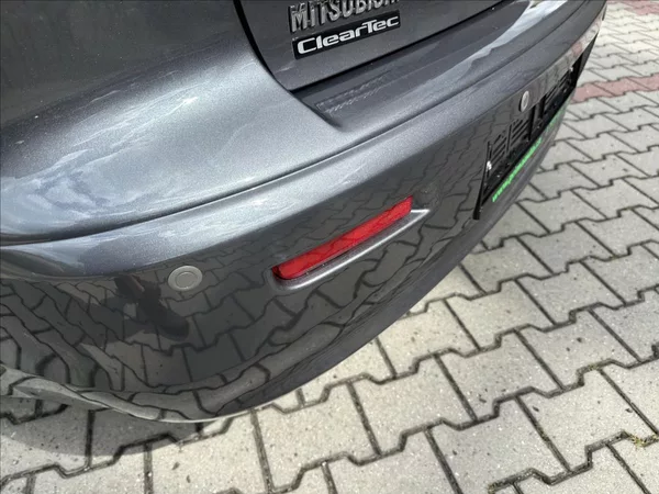 Mitsubishi Lancer 1,6 33 tis KM !! TOP STAV !! - foto 25