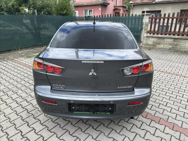 Mitsubishi Lancer 1,6 33 tis KM !! TOP STAV !! - foto 4