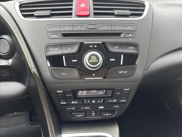 Honda Civic 1,8 i-VTEC Sport 1.majitel - foto 17