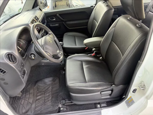 Suzuki Jimny 1,3 4x4 KLIMA TOP STAV - foto 11