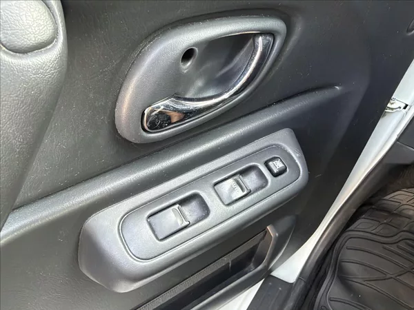 Suzuki Jimny 1,3 4x4 KLIMA TOP STAV - foto 17