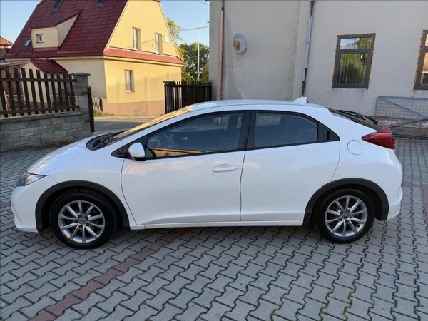 Honda Civic 1,8 i-VTEC COMFORT - foto 8