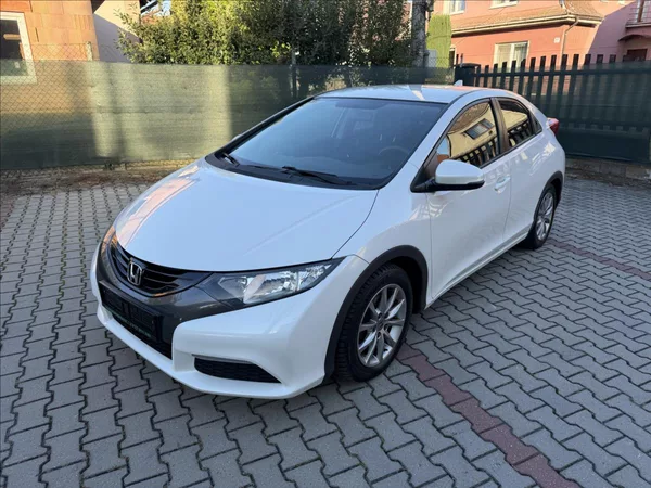 Honda Civic 1,8 i-VTEC COMFORT - foto 9