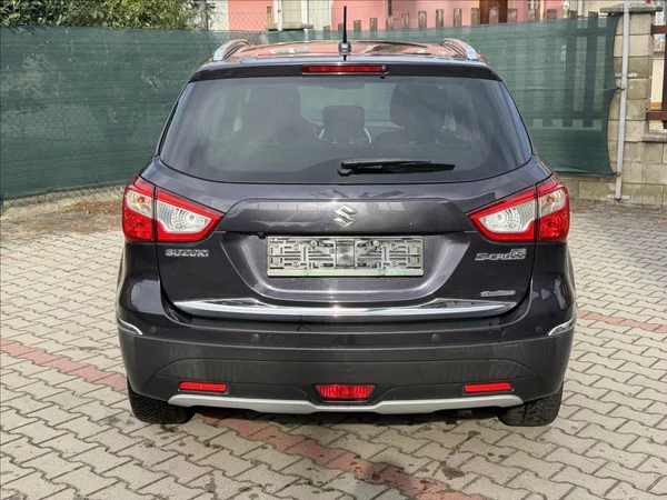 Suzuki SX4 S-Cross 1,6 4x4 AUTOMAT EXCLUSIVE - foto 4