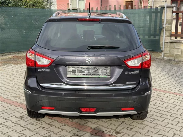 Suzuki SX4 S-Cross 1,6 4x4 AUTOMAT EXCLUSIVE - foto 6