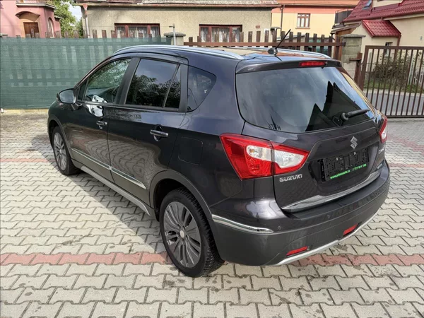 Suzuki SX4 S-Cross 1,6 4x4 AUTOMAT EXCLUSIVE - foto 7