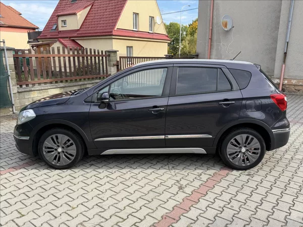 Suzuki SX4 S-Cross 1,6 4x4 AUTOMAT EXCLUSIVE - foto 8