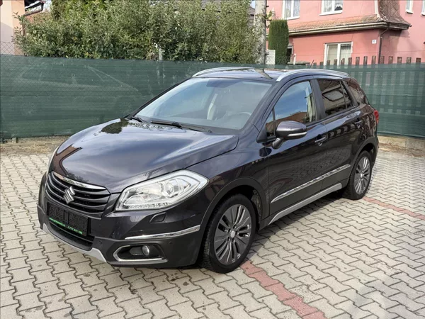 Suzuki SX4 S-Cross 1,6 4x4 AUTOMAT EXCLUSIVE - foto 9