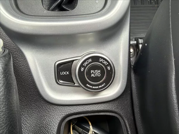 Suzuki Vitara 1,6 4x4 AUTOMAT - foto 18