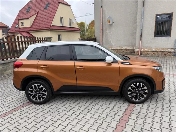 Suzuki Vitara 1,6 4x4 AUTOMAT - foto 2