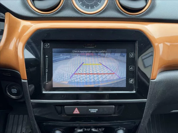 Suzuki Vitara 1,6 4x4 AUTOMAT - foto 21