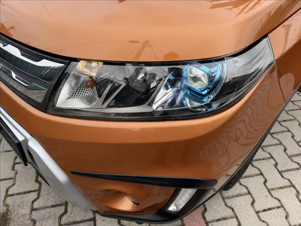 Suzuki Vitara 1,6 4x4 AUTOMAT - foto 25