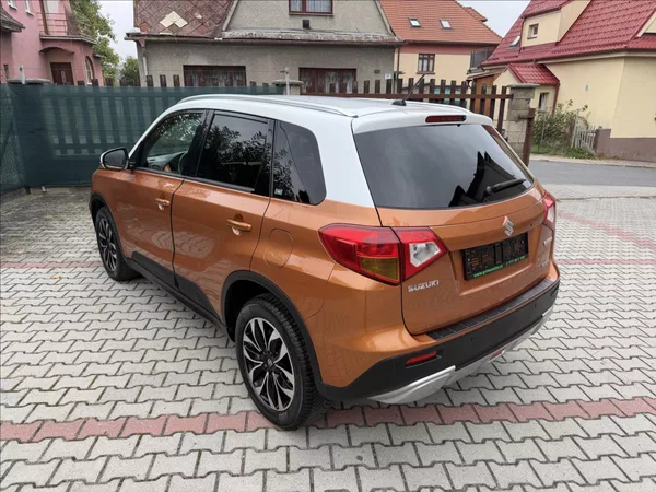 Suzuki Vitara 1,6 4x4 AUTOMAT - foto 7