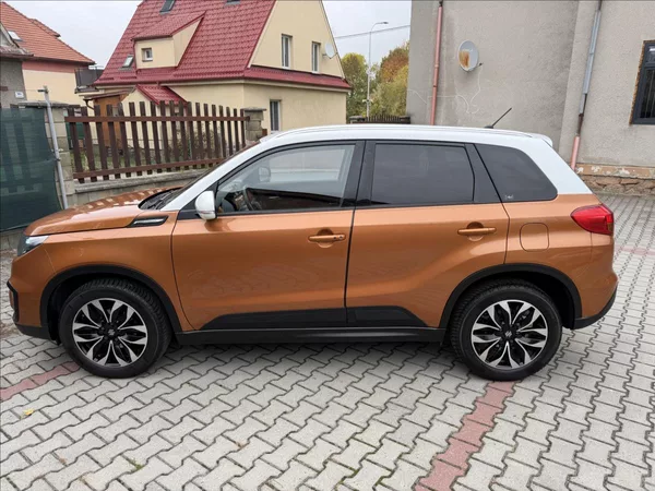 Suzuki Vitara 1,6 4x4 AUTOMAT - foto 8