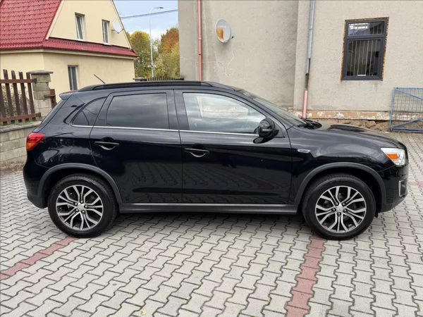 Mitsubishi ASX 1,6 TOP - foto 2