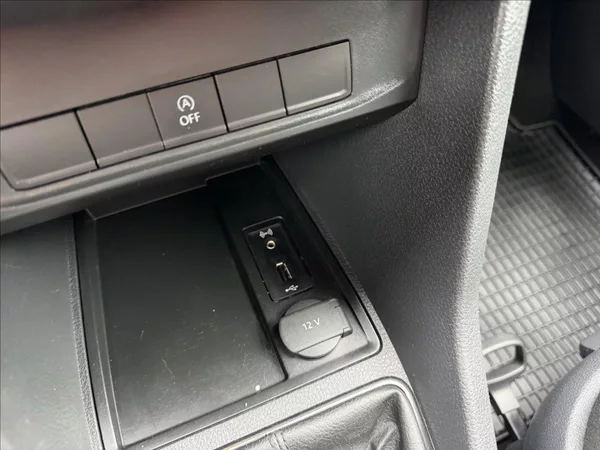 Volkswagen Caddy 2,0 TDI 5míst NAVIGACE - foto 17