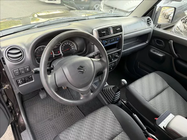 Suzuki Jimny 1,3 4x4 TAŽNÉ - foto 14
