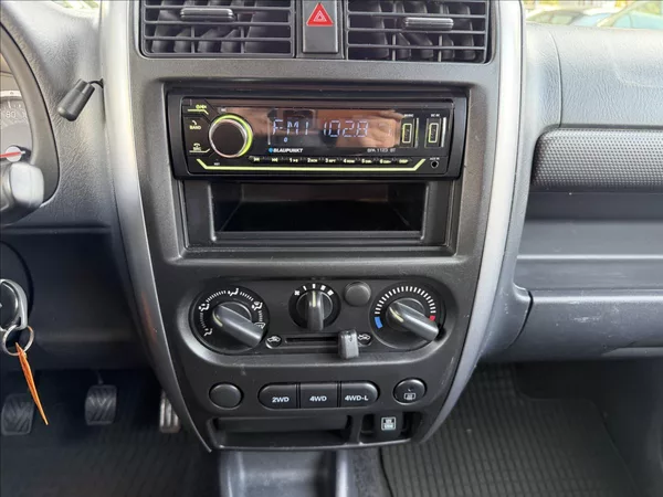 Suzuki Jimny 1,3 4x4 TAŽNÉ - foto 16