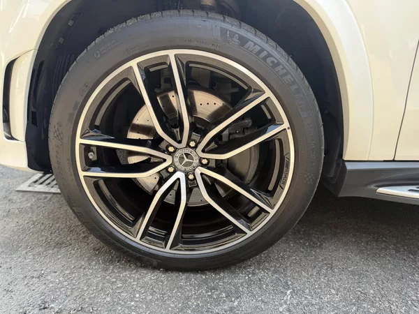 Mercedes-Benz GLS 400d 4M - foto 6