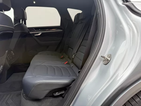 Volkswagen Touareg R-Line V6 3.0 TDI - foto 10
